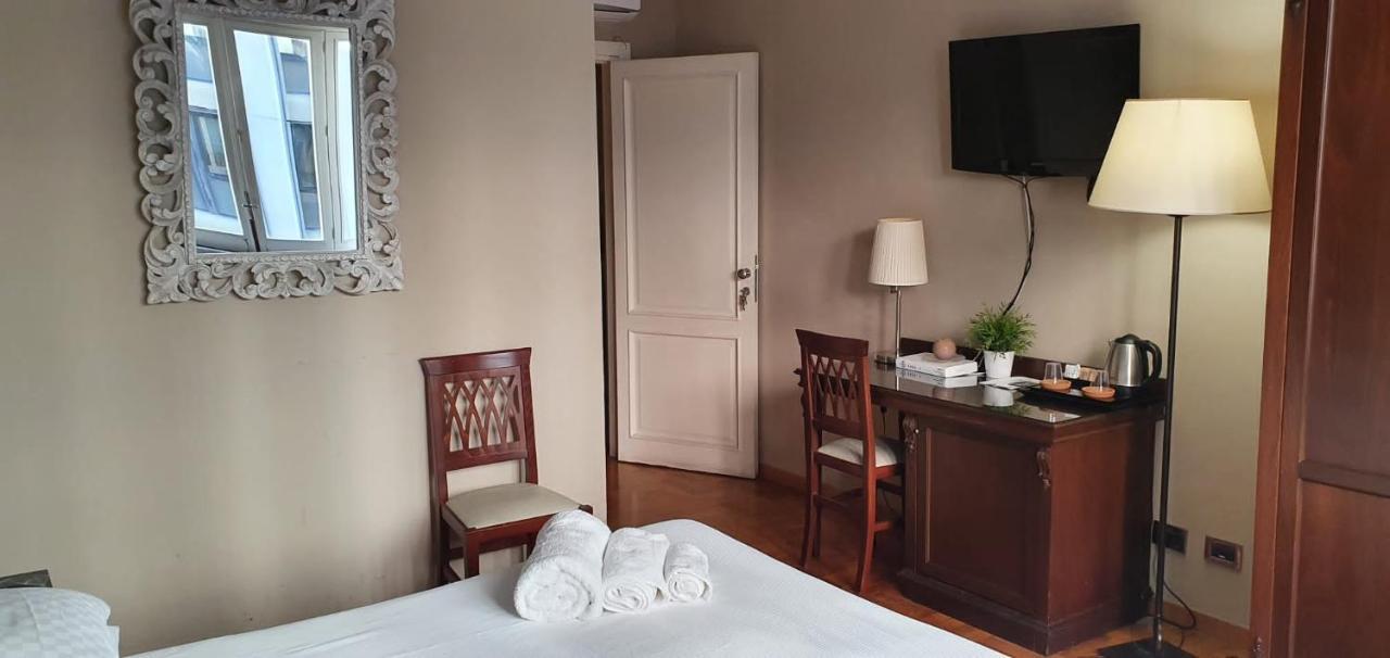Smart Hotel Gallery House Palermo Esterno foto