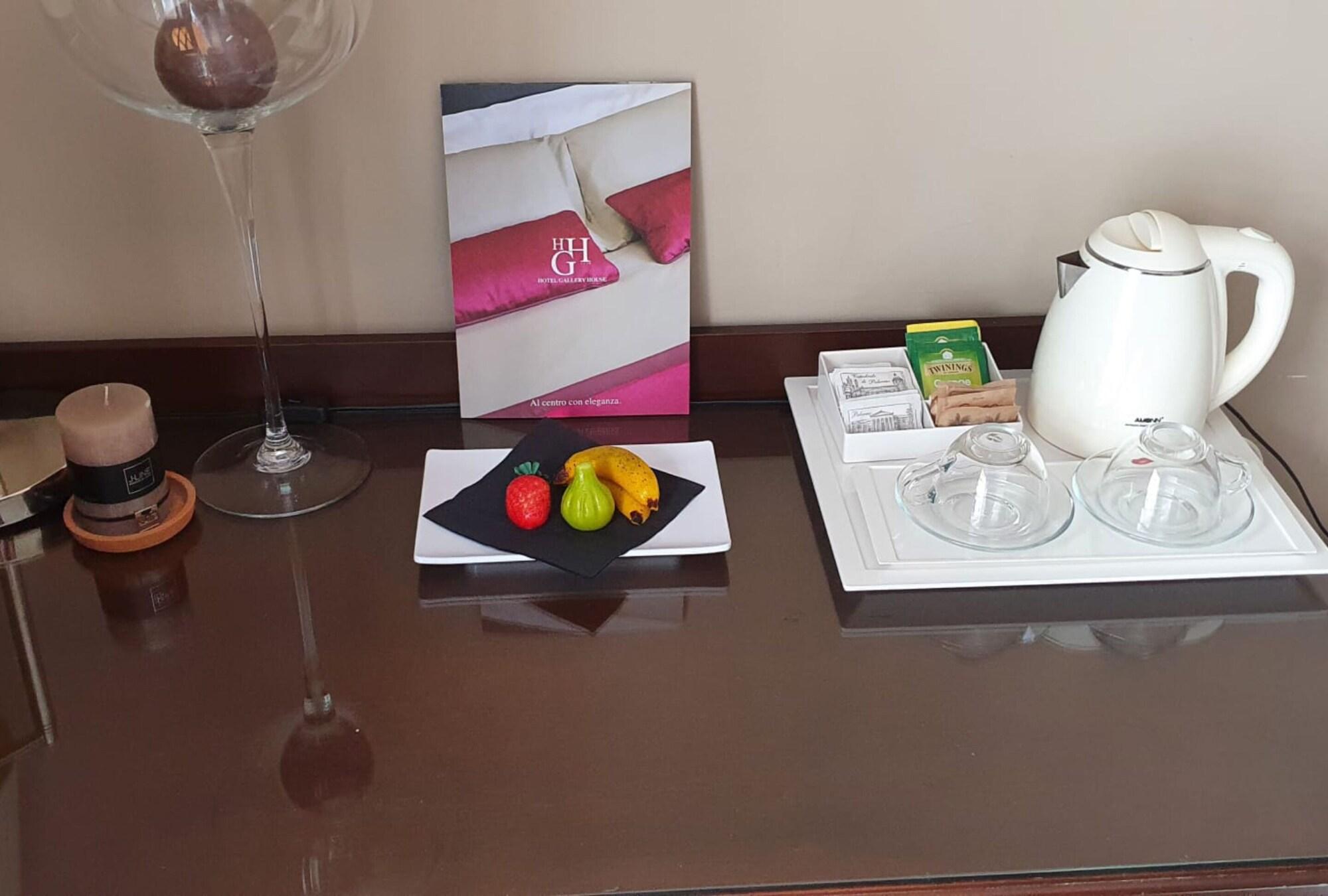 Smart Hotel Gallery House Palermo Esterno foto